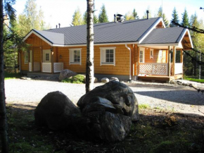 Kuusitorppa Varpaisjärvi